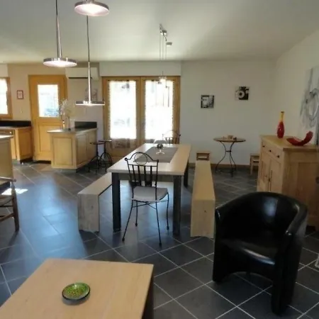 House L'etang De Laval בית נופש