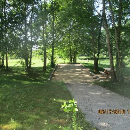 House L'etang De Laval בית נופש *