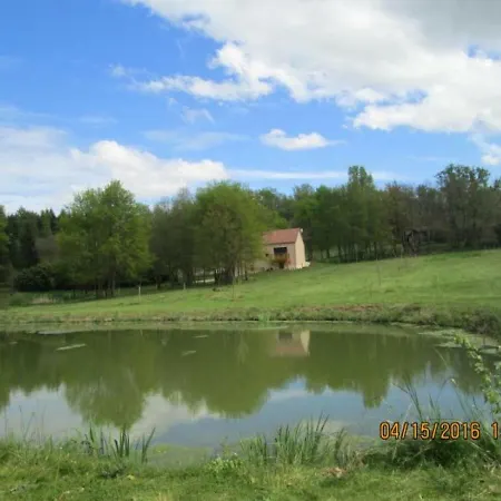 בית נופש House L'etang De Laval *